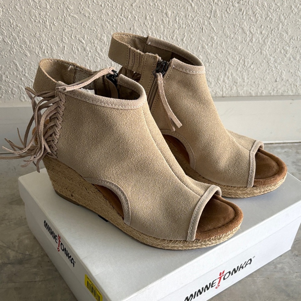 Minnetonka Stone Ankle Boots